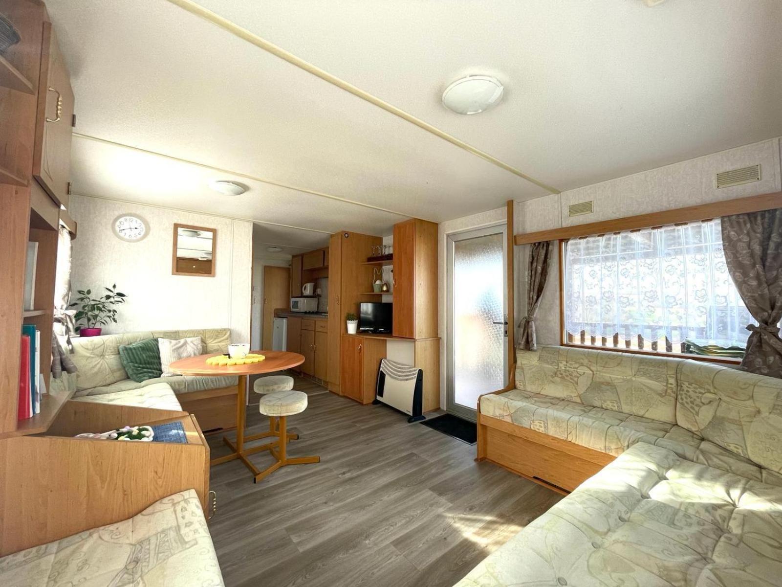Vila Mobilheim Na Louce Vyrovice Exteriér fotografie