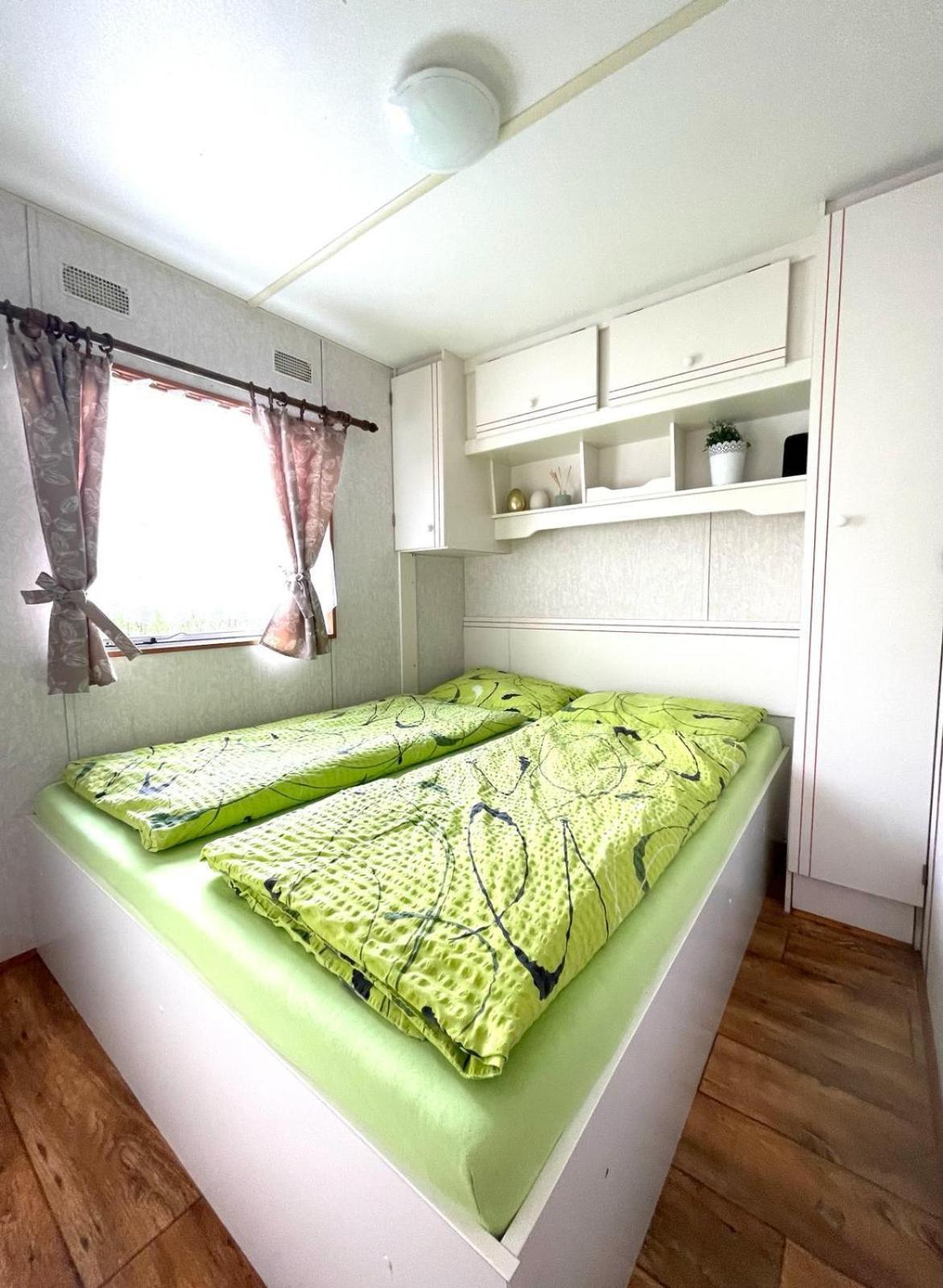 Vila Mobilheim Na Louce Vyrovice Exteriér fotografie